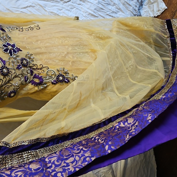 Designer Indian Anarkali Maharani Festive Dress - Picture 4 of 12